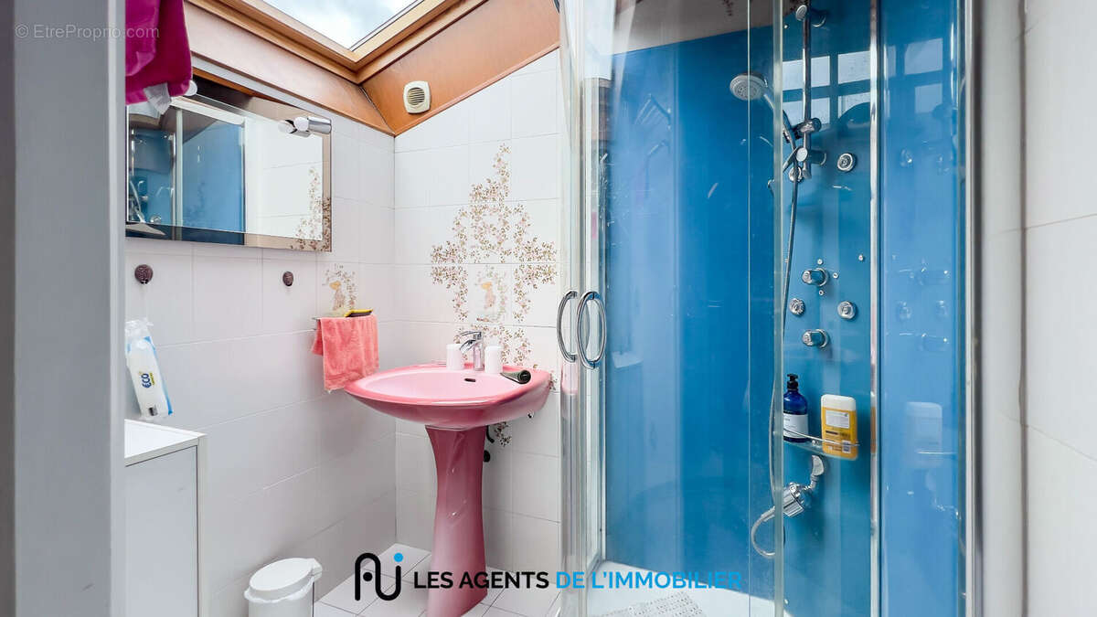 Maison à fort potentiel Nanterre 5 pièces 115 m² - photo 14