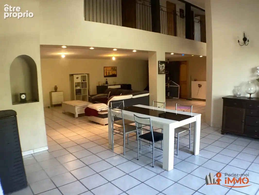 Maison 6 pièces 175 m² à vendre à Estivareilles (42380) - photo 3