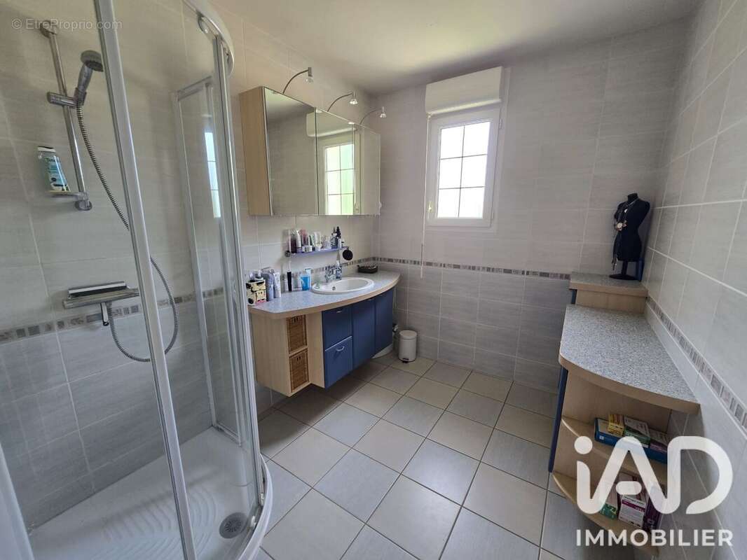 Maison 149 m² à Chalonnes-Sur-Loire  - photo 8