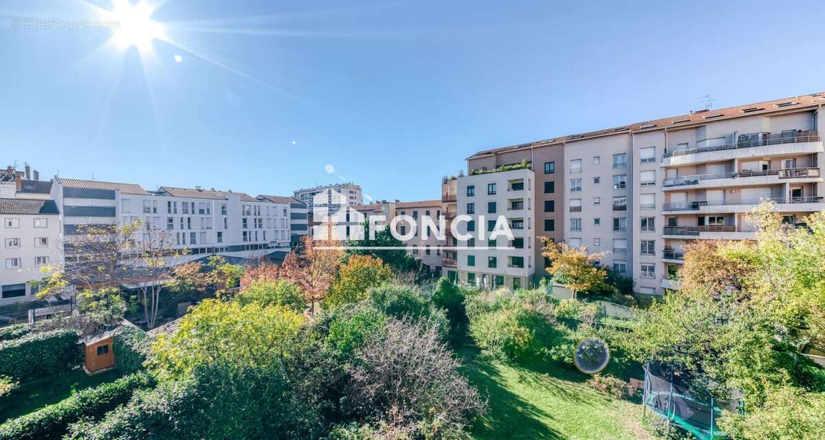 Appartement à LYON-3E