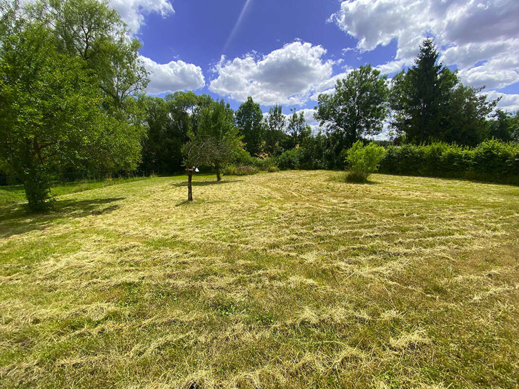 Maison à COUSANCES-LES-TRICONVILLE