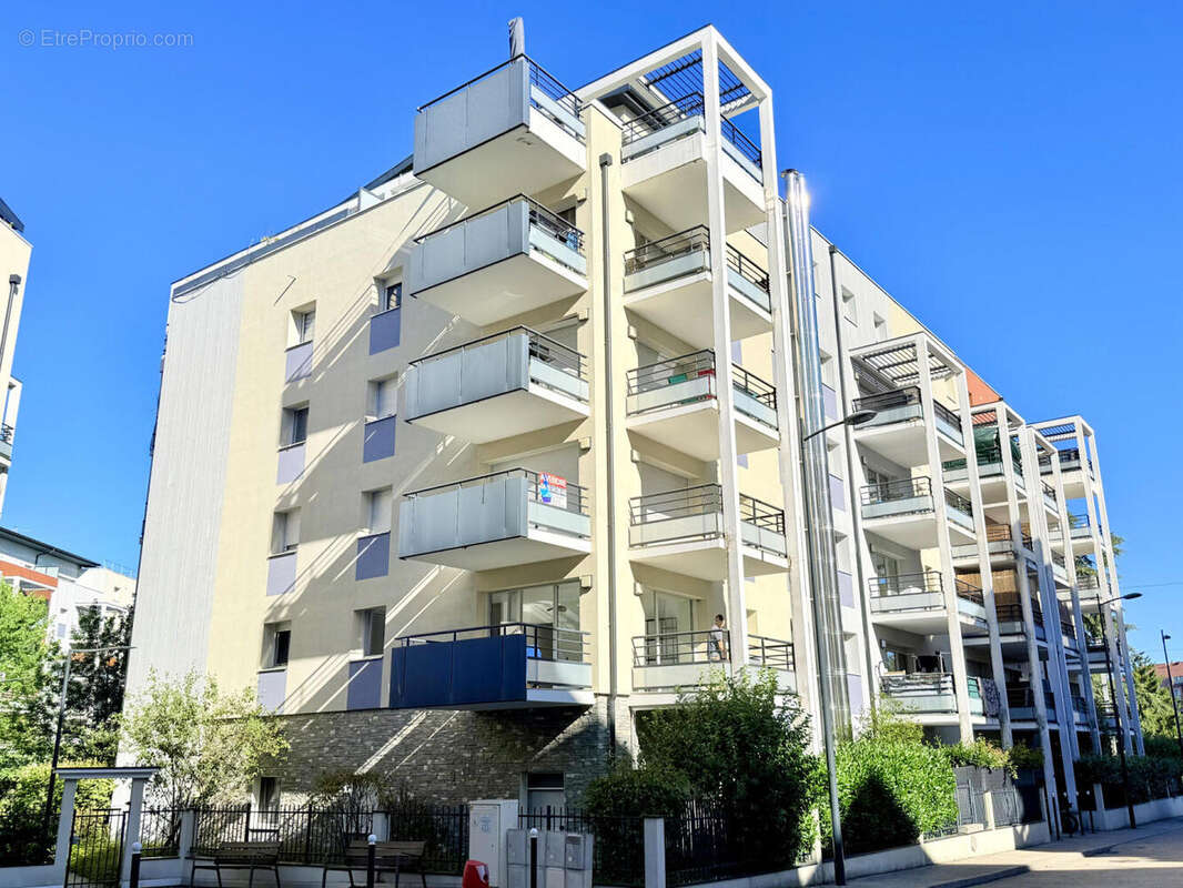 EXCLUSIVITE St Julien-en-Genevois Appartement T3 en étage dans résidence de 2016... - photo 2