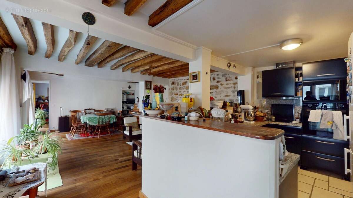 Appartement à PARIS-3E