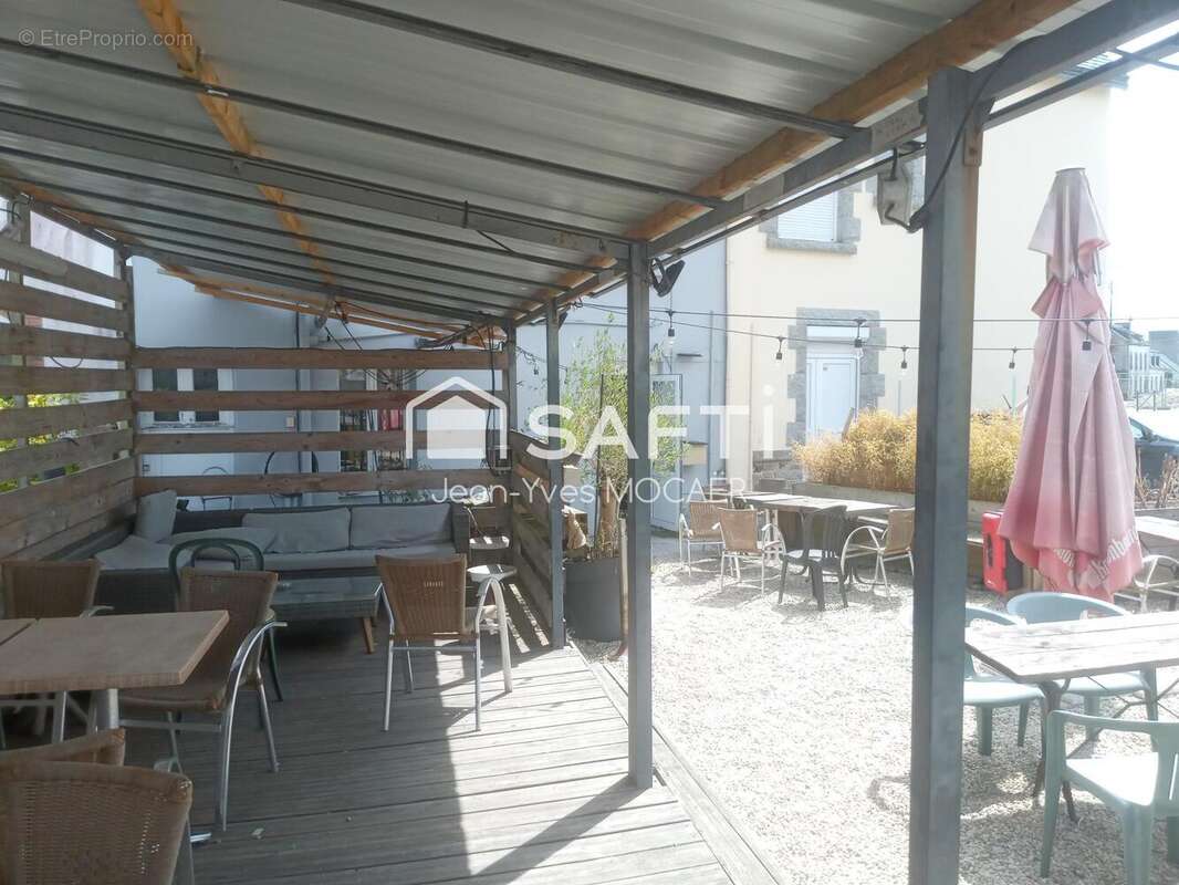 Photo 3 - Appartement à CHATEAUNEUF-DU-FAOU