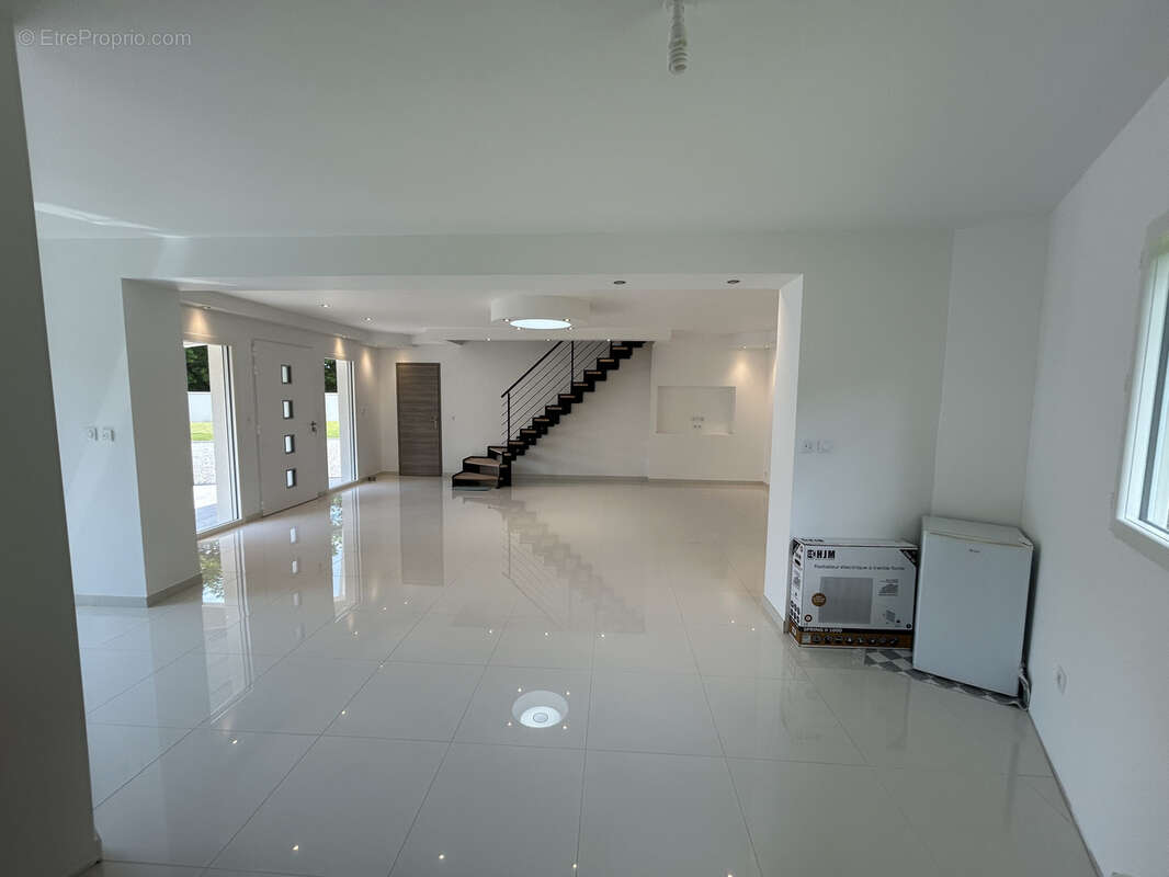 Maison à GIMEL-LES-CASCADES