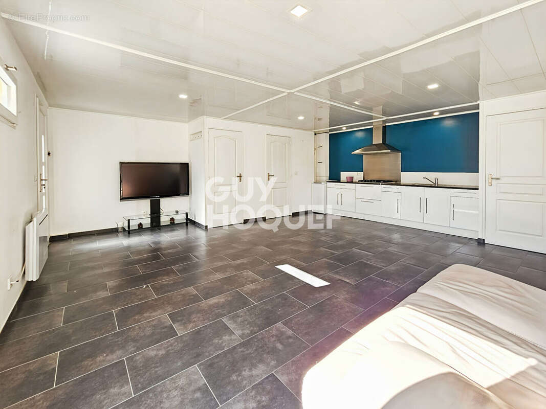 Maison à FONTENAY-TRESIGNY