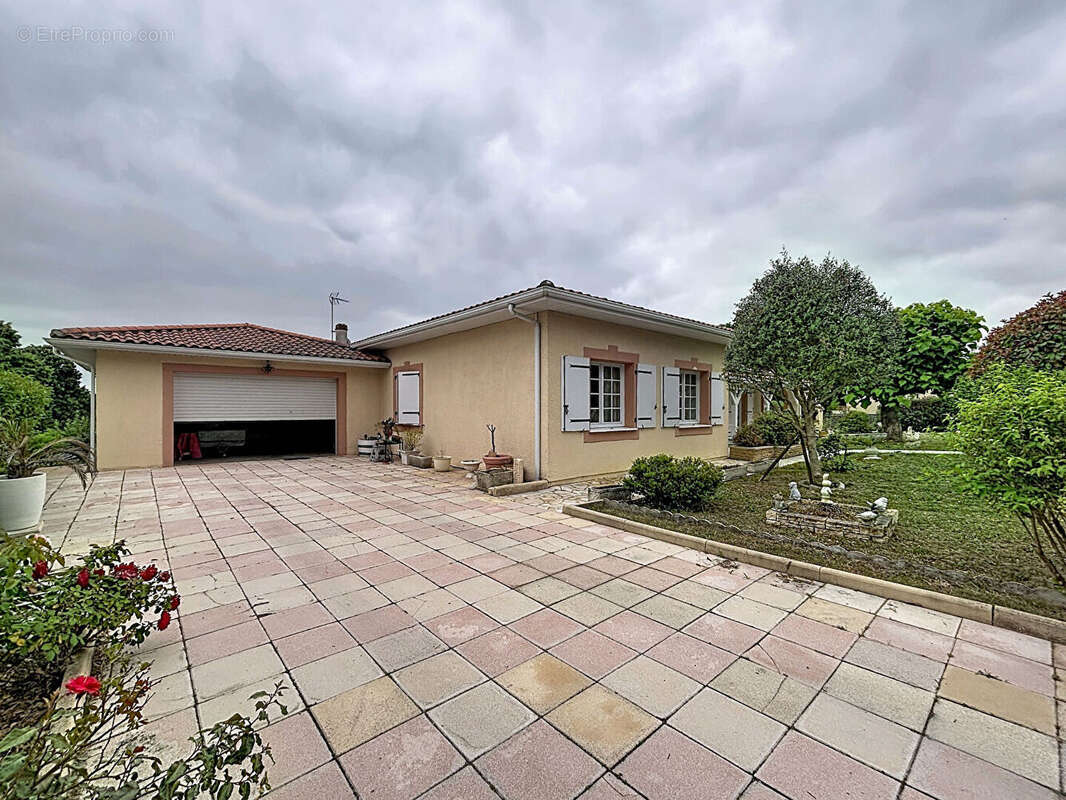 Maison Carbon Blanc 6 pièce(s) 135.05 m2 - photo 10