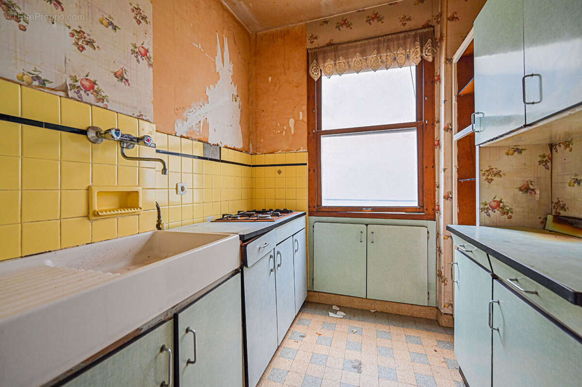 Appartement à PARIS-14E