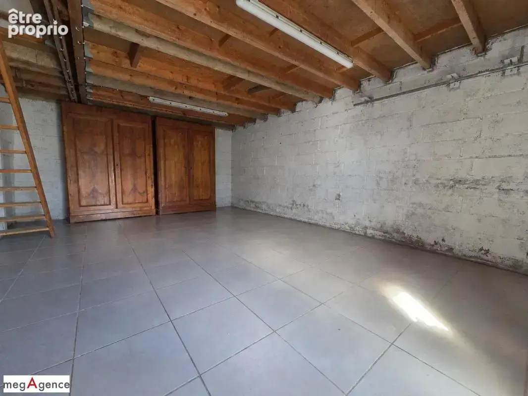 Belle longère en pierre 140m2 - 4 chambres avec dépendances et vaste terrain - photo 18