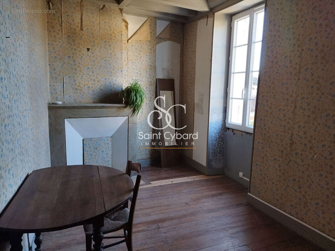 À vendre : Corps de ferme à Douzat - 7 pièces, 5 chambres - photo 14