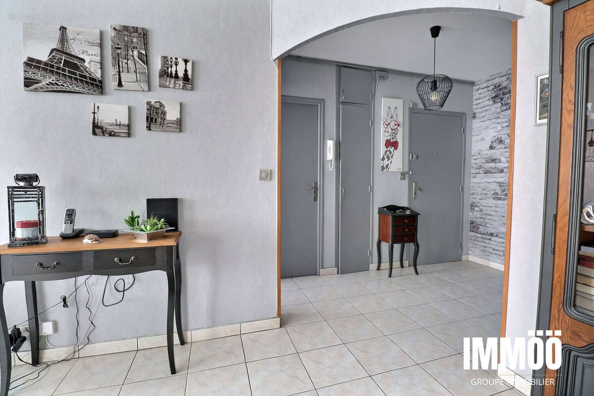 Appartement 80 m² à Deville-Les-Rouen  - photo 7