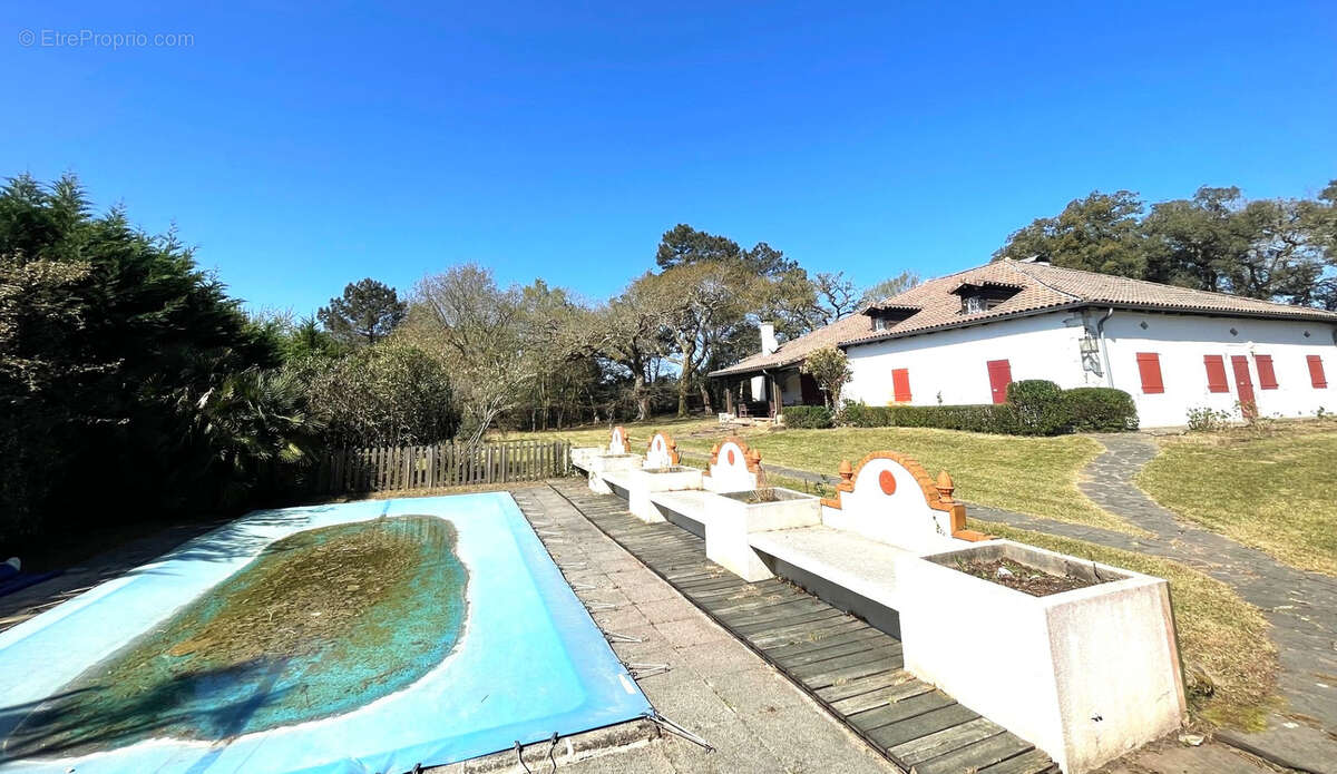 Maison à SAINT-GEOURS-DE-MAREMNE