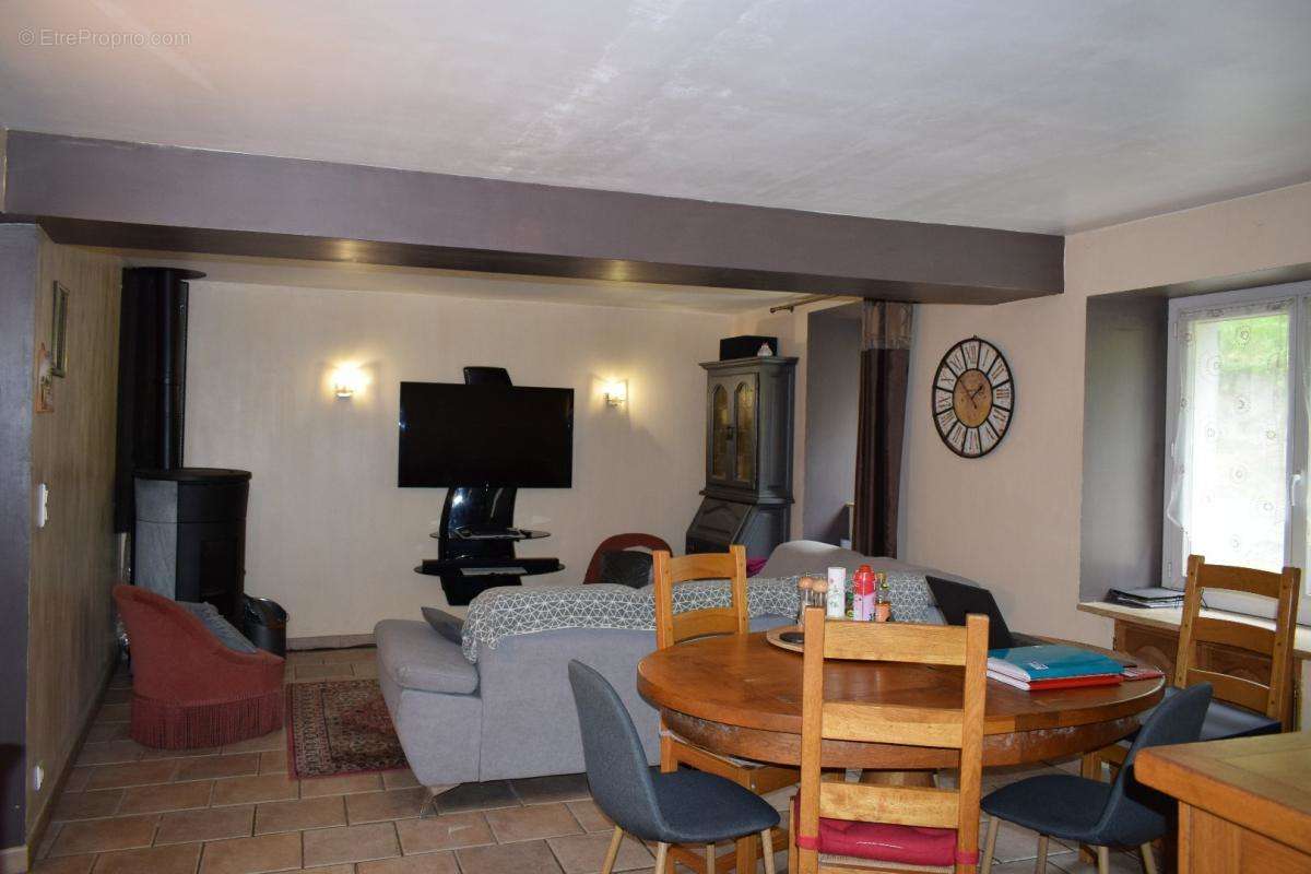 Maison à SAINT-JEAN-DE-PARACOL