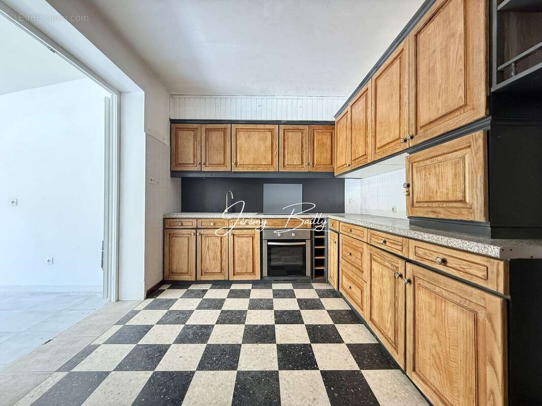 Maison à SAINT-ESTEVE