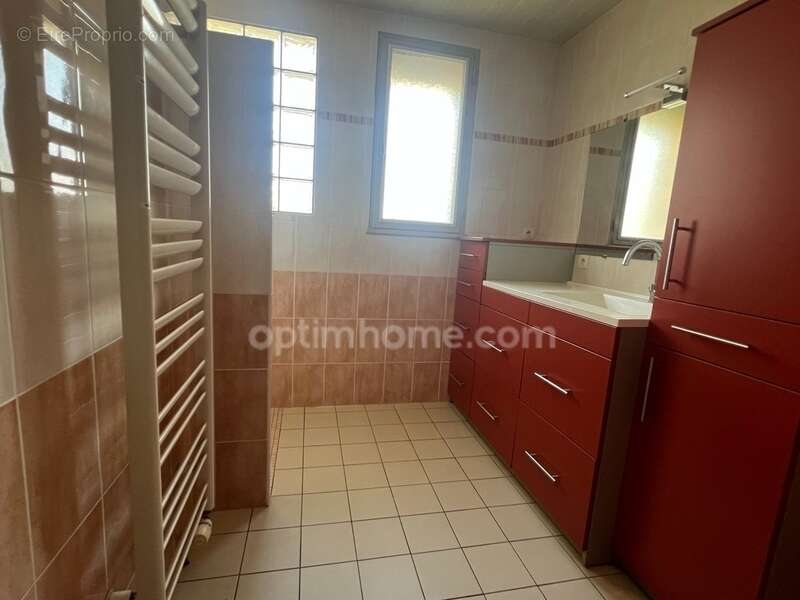 Maison à vendre 7 pièces MORTAGNE SUR SEVRE (85) - photo 7