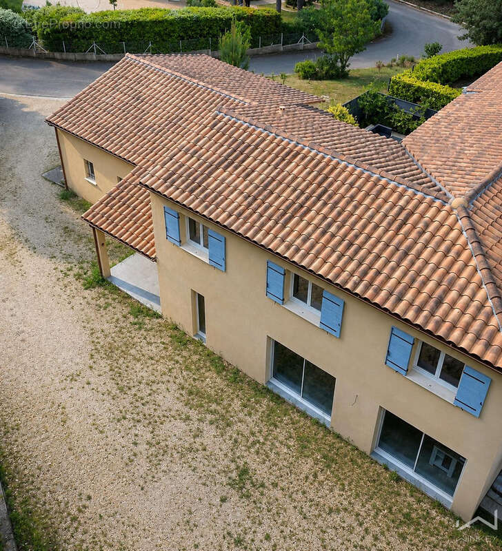 Maison à SAINT-RESTITUT