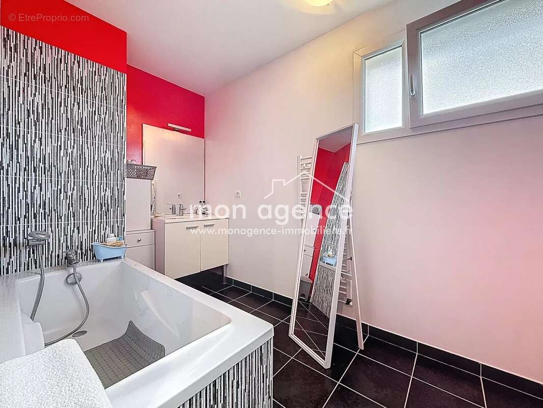 Maison à SAINT-AUBIN-CELLOVILLE