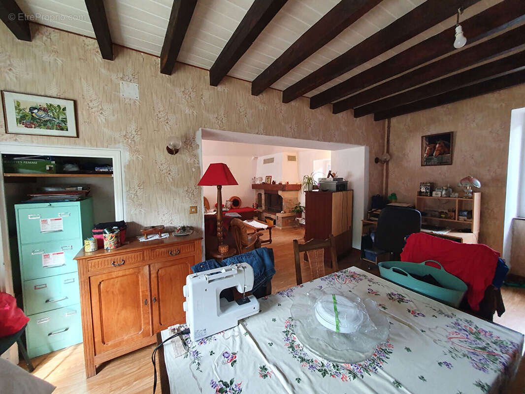 Maison à BUSSIERE-GALANT