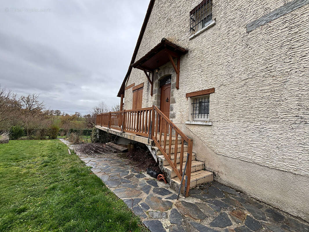 Maison à REILHAC