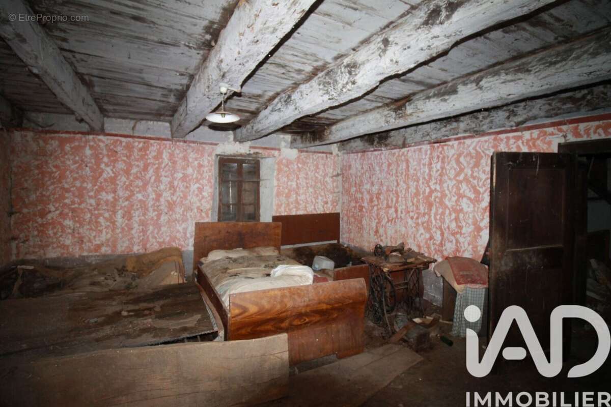 Maison 100 m² à Ayssenes  - photo 7