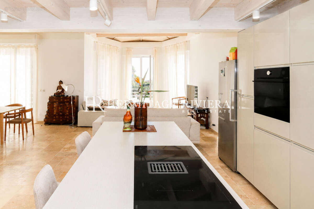Maison 180 m² à Villefranche-Sur-Mer  - photo 18
