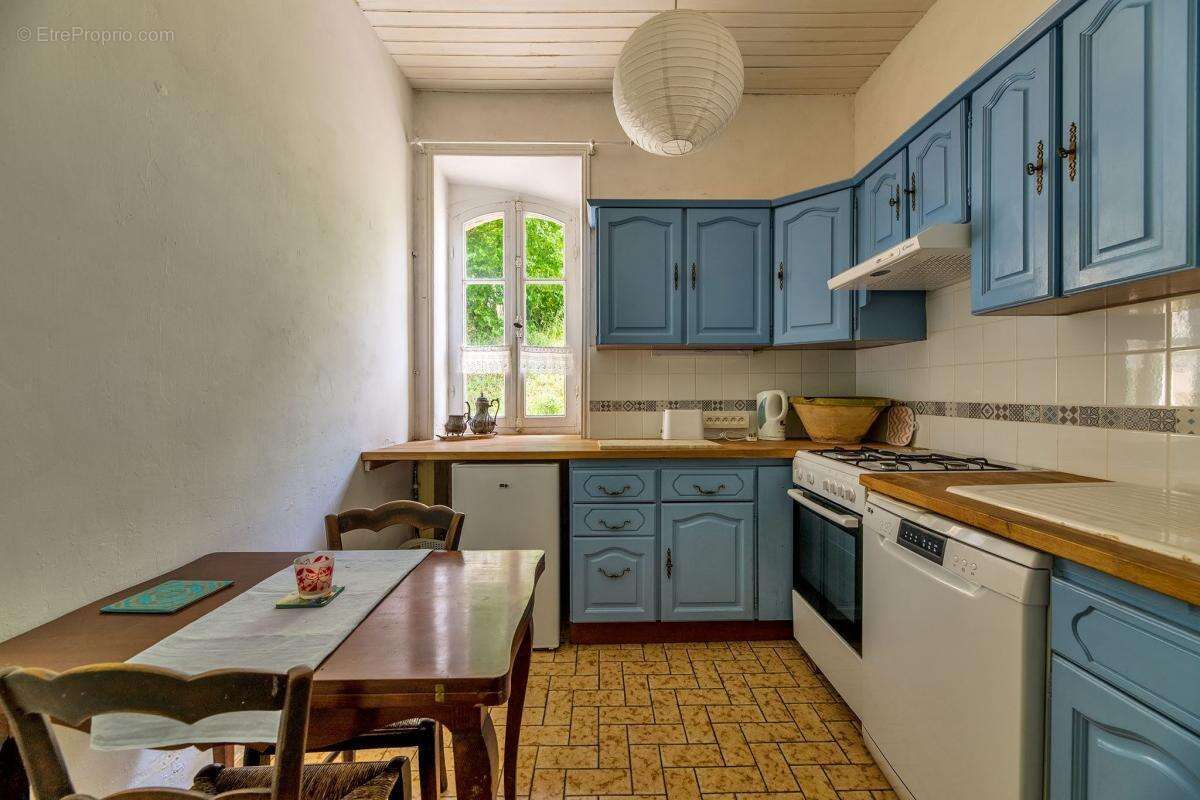 Maison à LE BUISSON-DE-CADOUIN