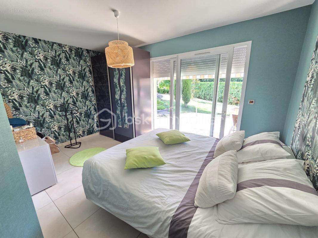 Magnifique Propriété de charme de 204m² à Chaulgnes avec Piscine et dépendances - photo 11