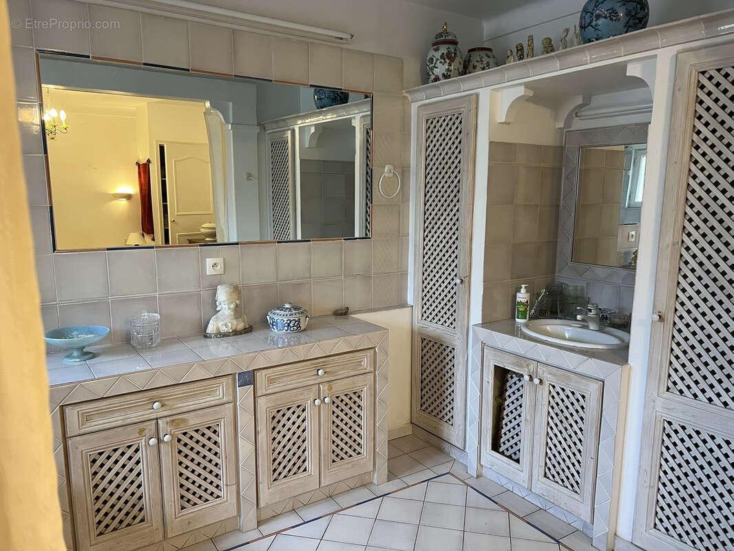 Maison à PLAN-DE-LA-TOUR