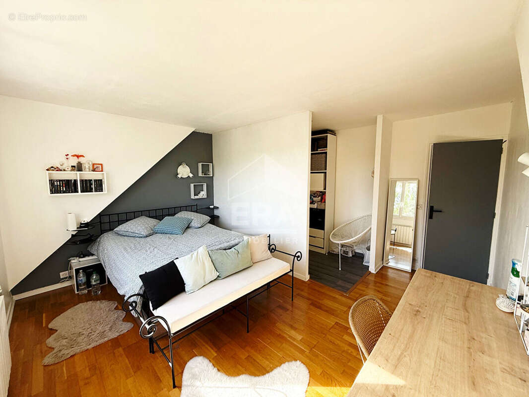 Maison à FEROLLES-ATTILLY