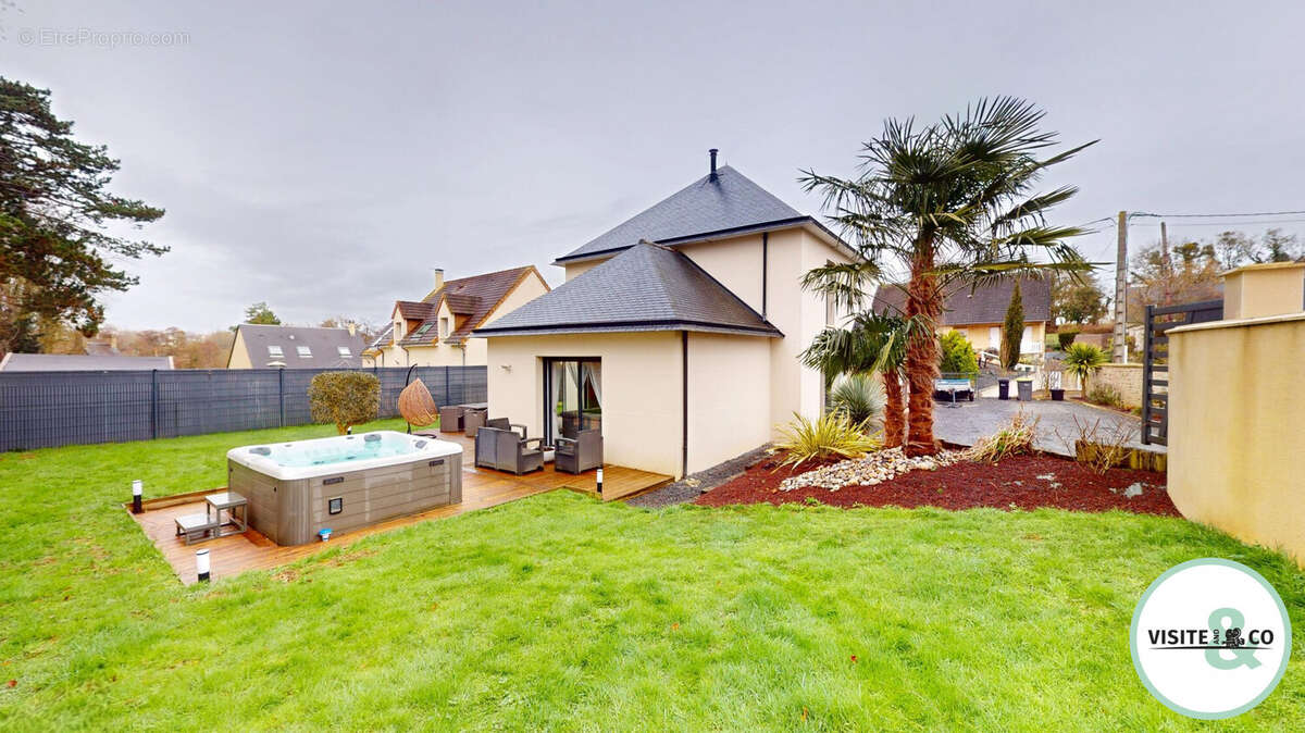 Maison à TILLY-SUR-SEULLES