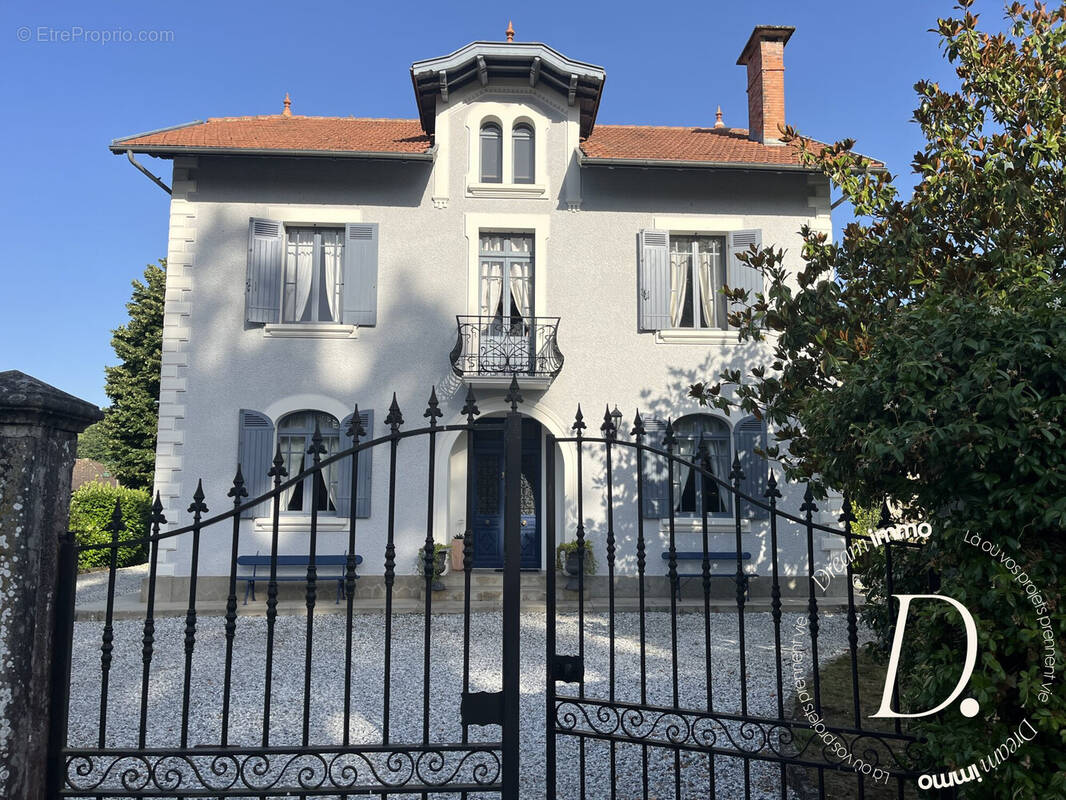 Maison à TALLER