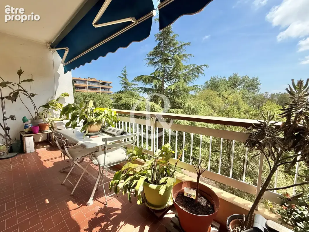 Appartement à HYERES