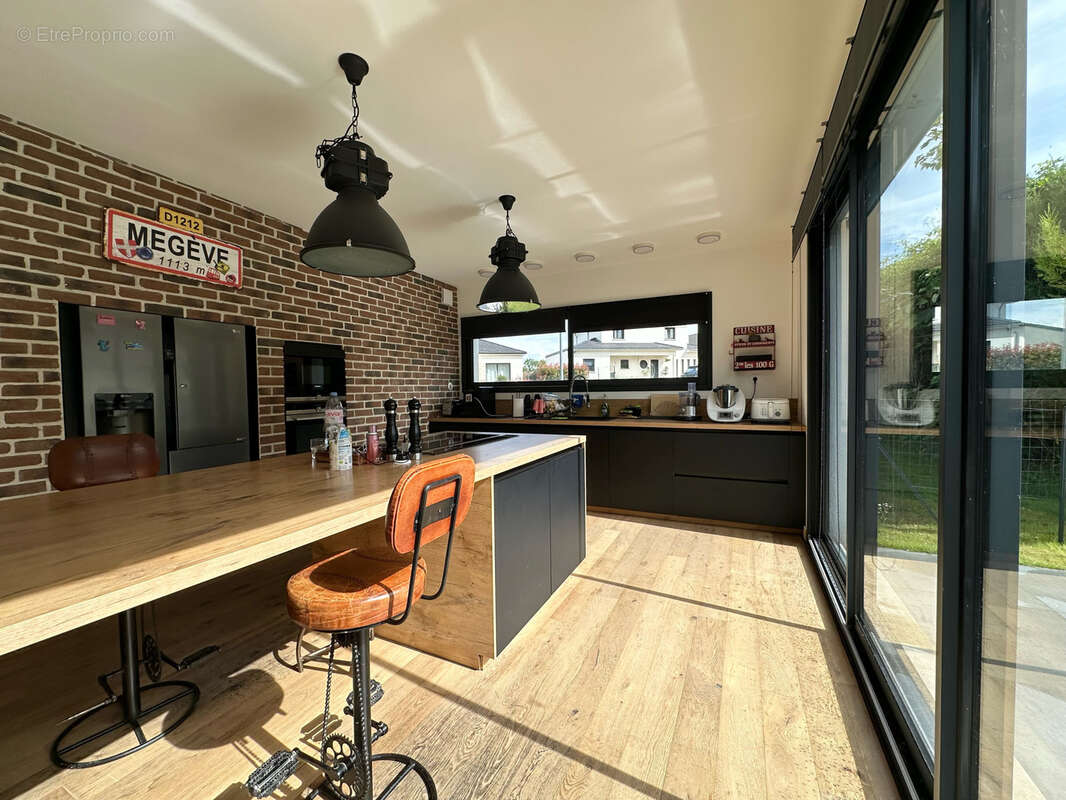 POUILLON - Maison récente Type 7 sur sous-sol - photo 6