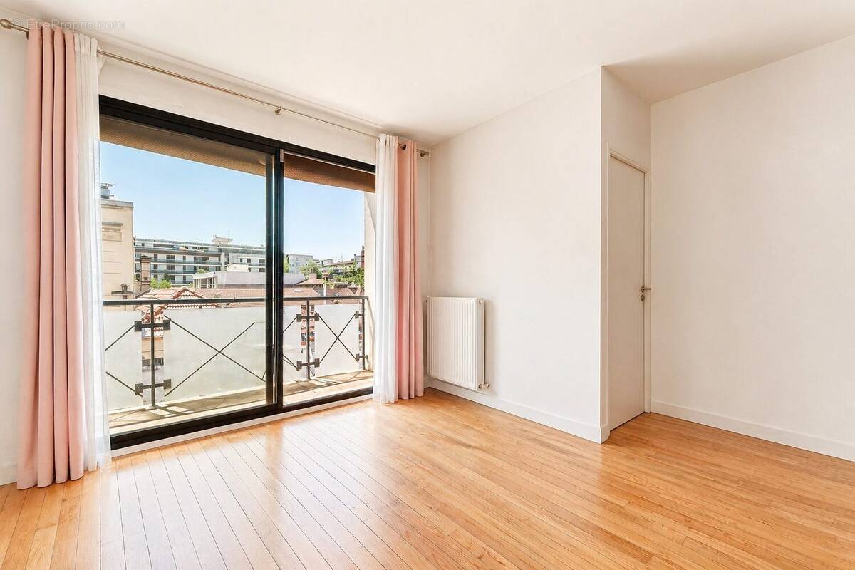 Appartement à PARIS-11E