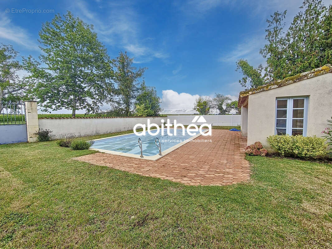 Maison à CHAMPAGNOLLES