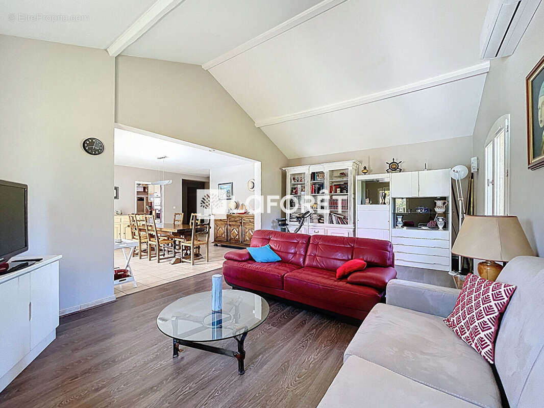 Maison à MONTMERLE-SUR-SAONE