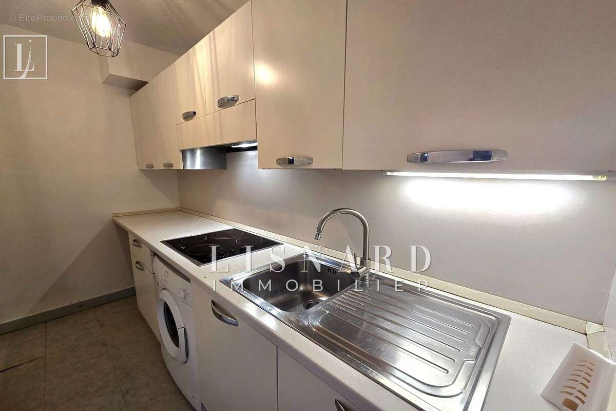 Appartement à VALLAURIS