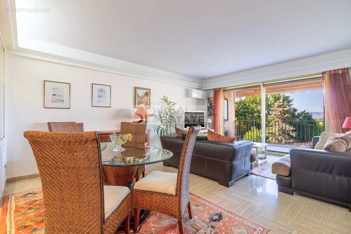 Appartement à LE CANNET