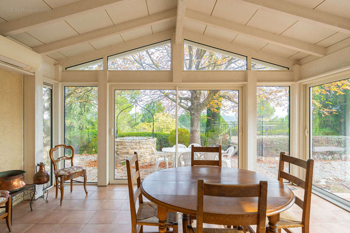 Demeure de prestige de 285 m2 - Aix-en-Provence - photo 12