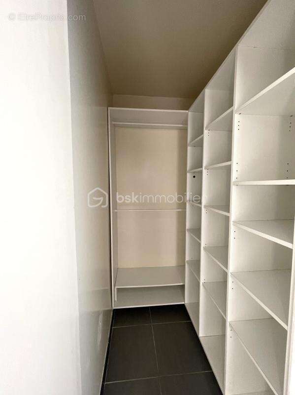 Saint-martin-d'heres village 'le carina' t3 de 66 m² - photo 9