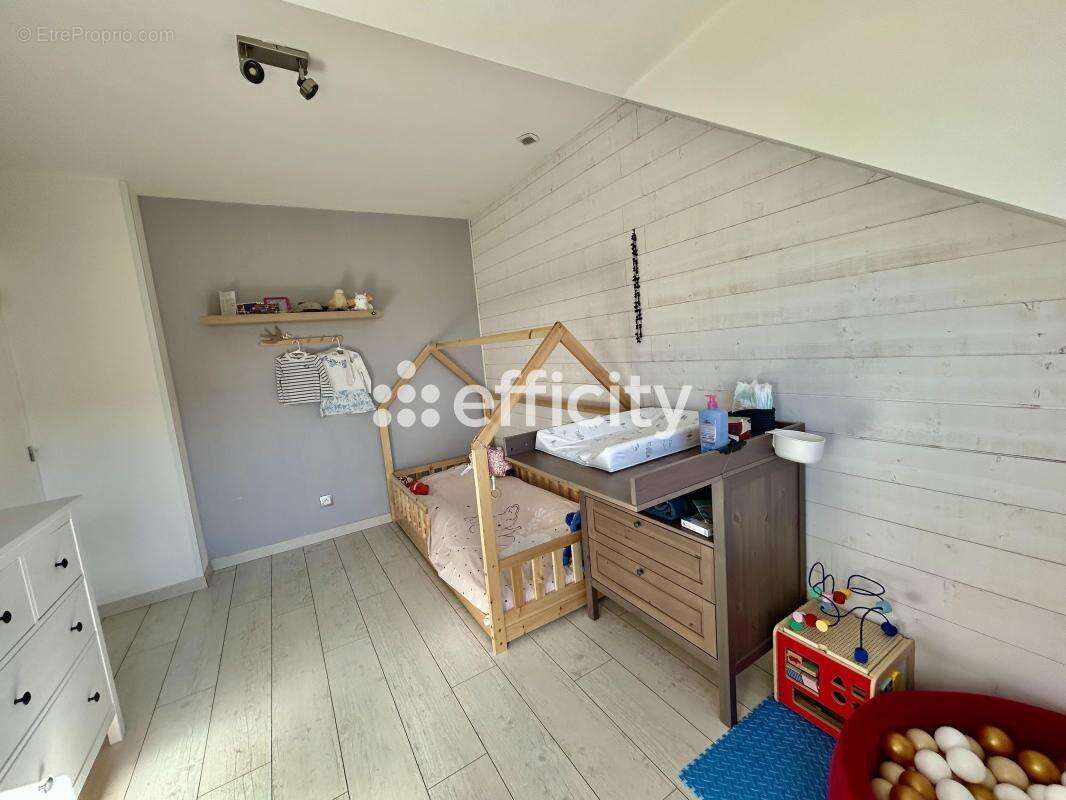 Maison à VEZIN-LE-COQUET