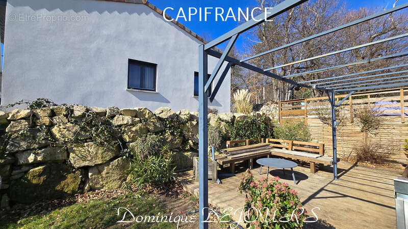 Ardèche - Magnifique Maison d'architecte de 184 m² habitable - Bel espace extérieur - Vue panoramique sur les montagnes ardèchoi - photo 42
