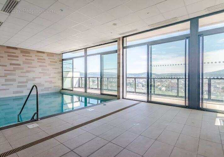 Appartement à SEYNOD