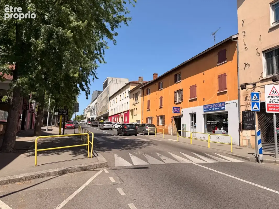 Commerce à VILLEFRANCHE-SUR-SAONE