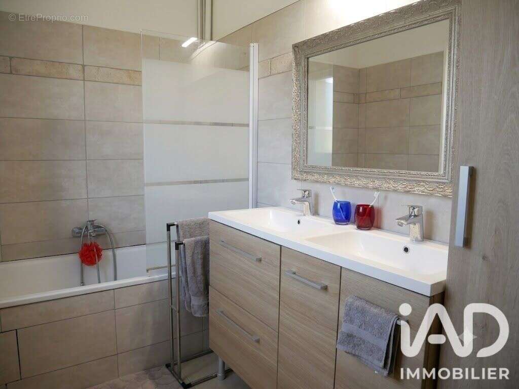 Maison 126 m² à Rochefort  - photo 5