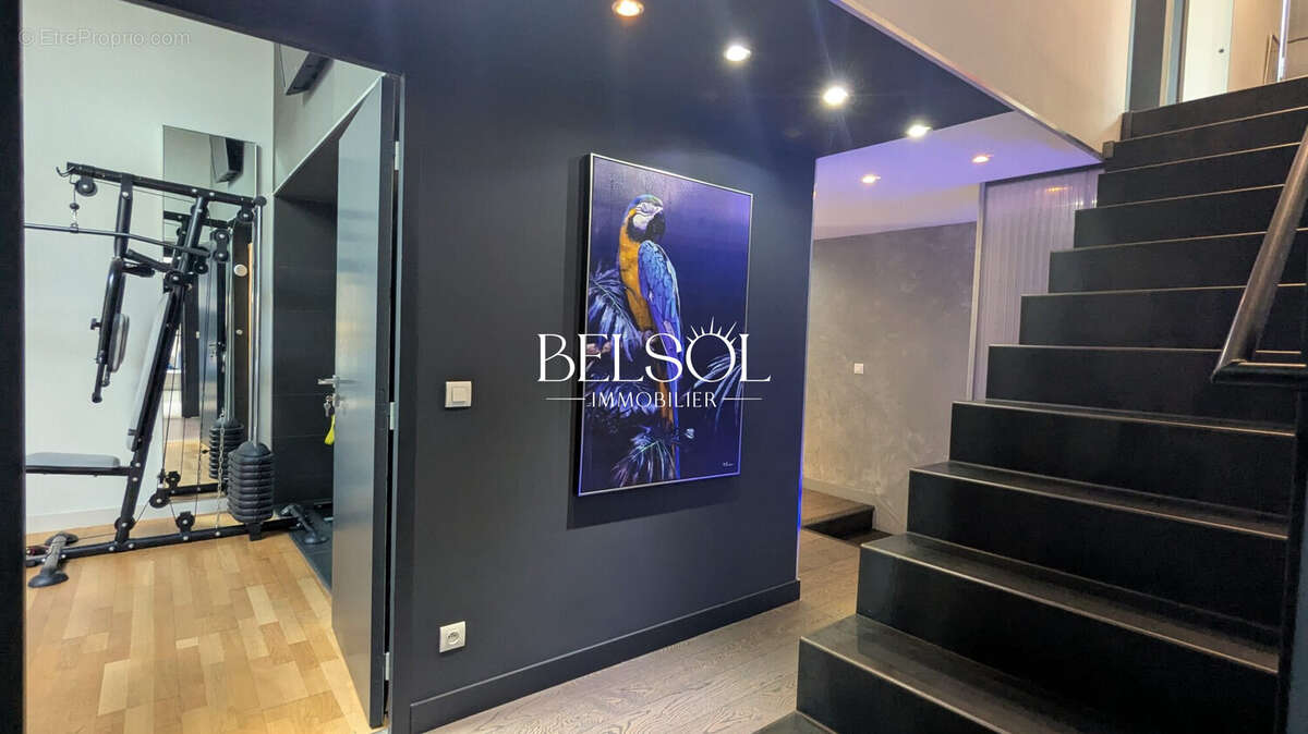 Maison à SAINT-LAURENT-DE-LA-SALANQUE