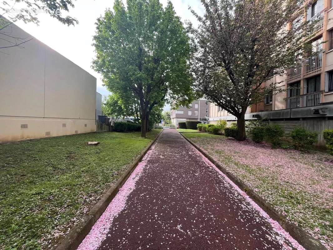 Parking à ATHIS-MONS