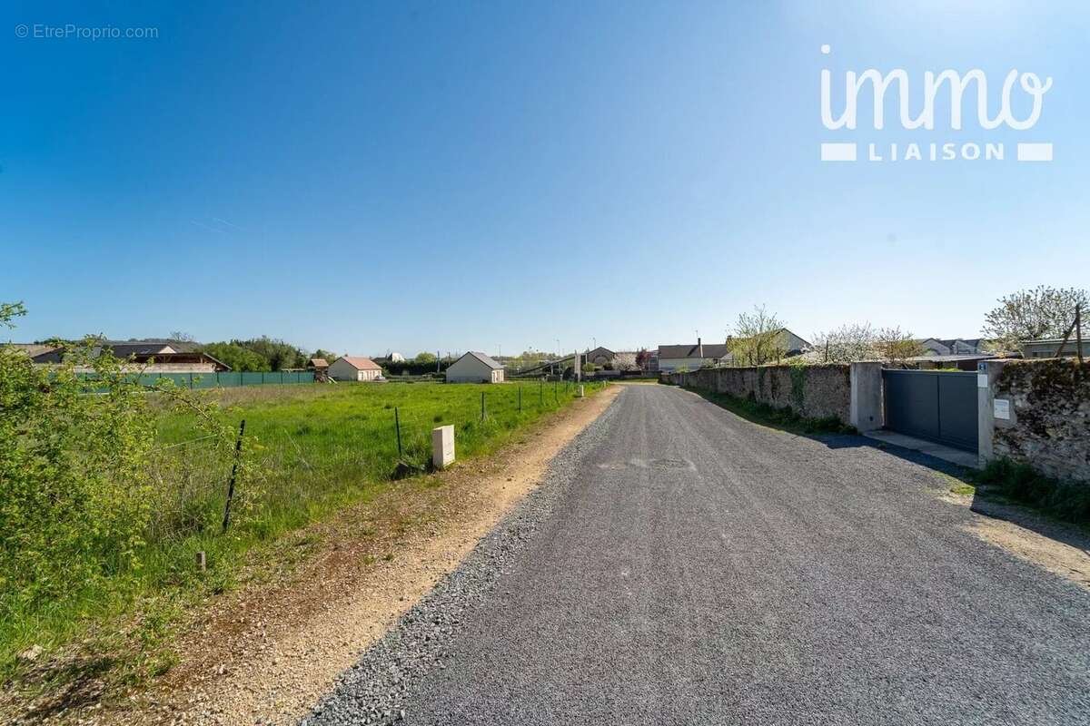 Terrain à FOURCHAMBAULT