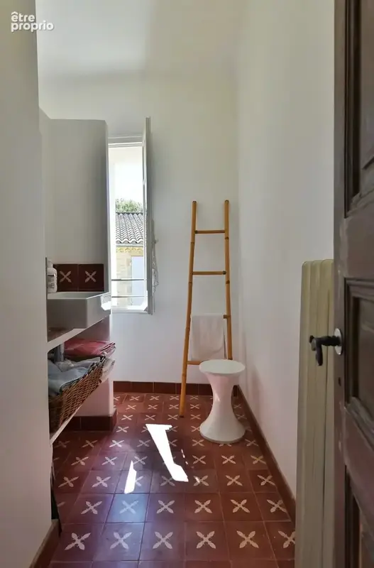 Maison de village avec jardin, bassin de nage et dépendance... - photo 32