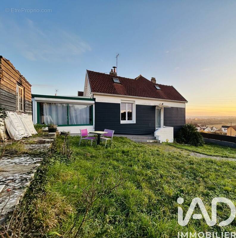 Photo 1 - Maison à LE TRAIT